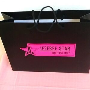 D- New Jeffree Star Gift Bag